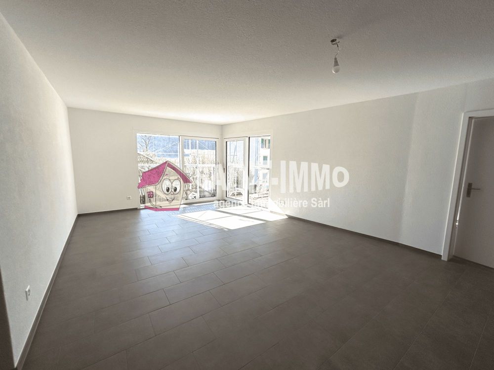 Appartement neuf de 4.5 pièces (104 m2) avec terrasse / jardin privatif et couvert pour voiture - Bild 13