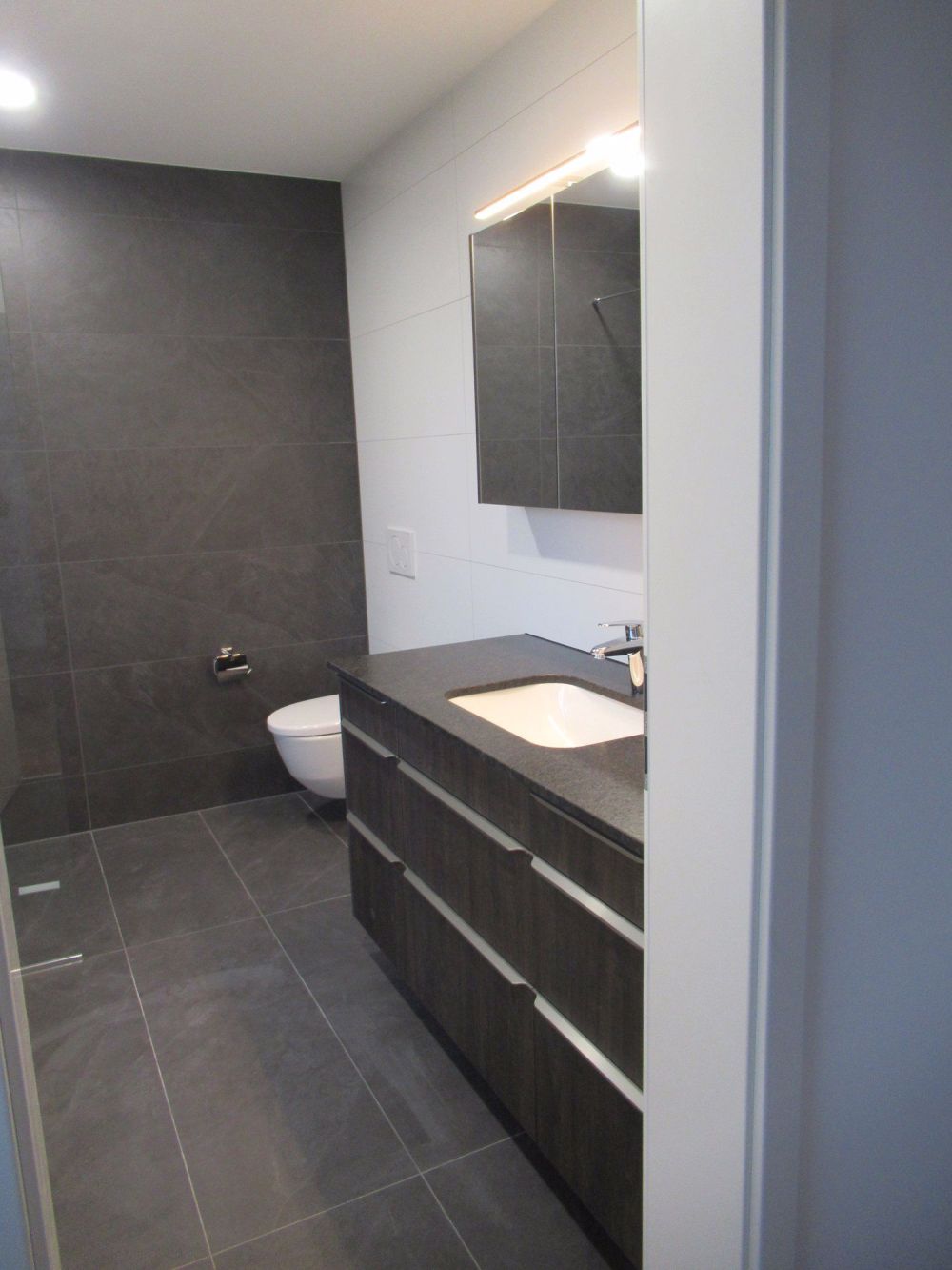 Grosszügige, moderne 3.5 Zimmerwohnung im ländlichen Büsserach, nahe Basel. - Bild 10