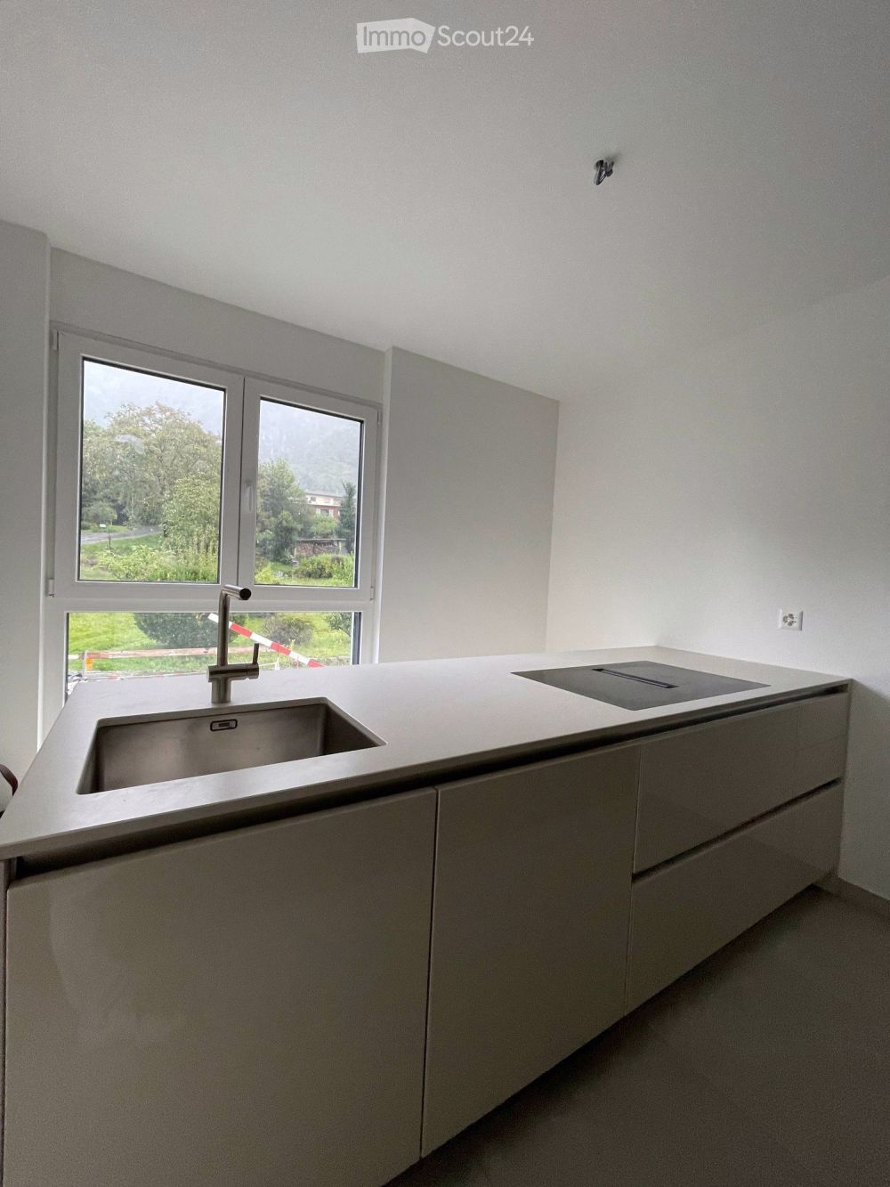 Verkaufen modernes 4.5-Zimmer-Apartment mit Panoramablick in Avegno - Bild 10