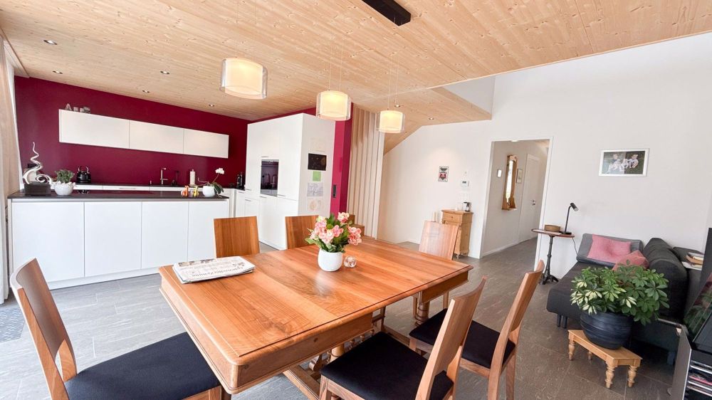 Attraktives 6 1/2 Zi. Reihenhaus mit Charme an Top Lage - Bild 5