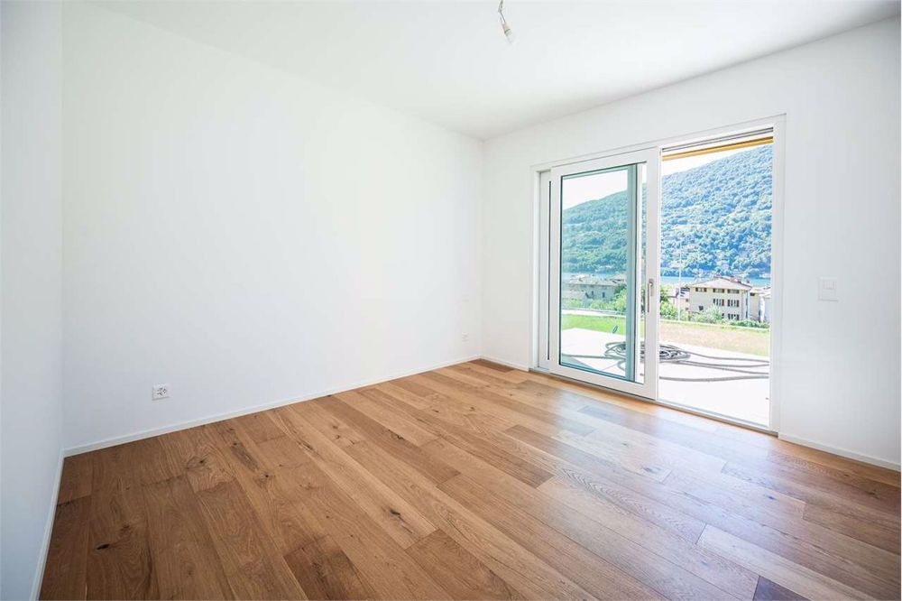 Helles Dachgeschoss 4.5 mit Balkon und Seeblick - Bild 6