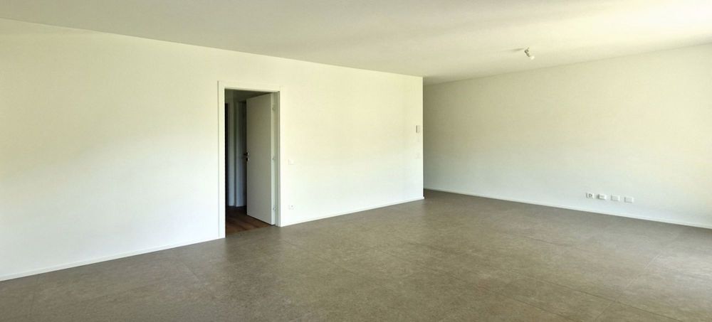 Wunderschöne neue 3,5-Zimmer-Wohnung mit hohem Standard und privatem Garten. - Bild 7