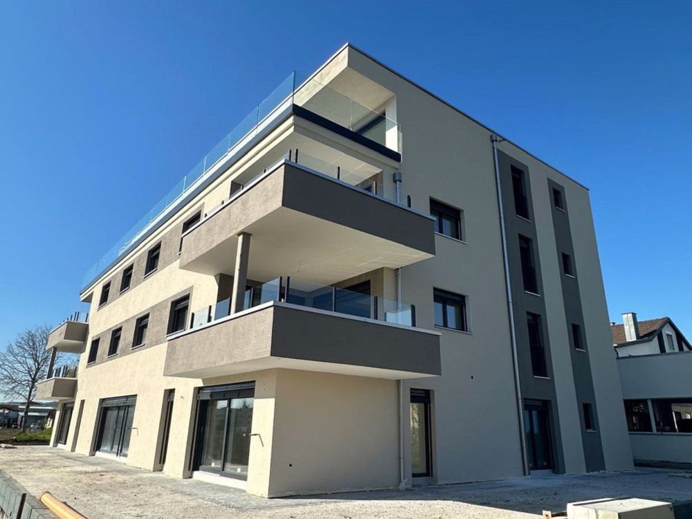Grosszügige 4.5 Zimmer Wohnung im 2.OG - Bild 2