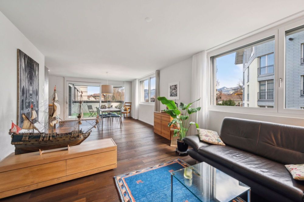 Moderne 4.5-Zimmer-Wohnung in Spiez - Bild 2