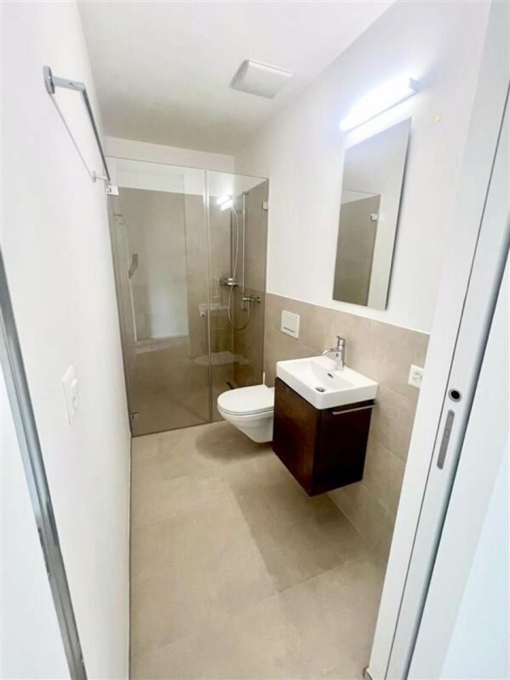 Neue 3.5 Zimmerwohnung an zentraler Lage - Bild 7