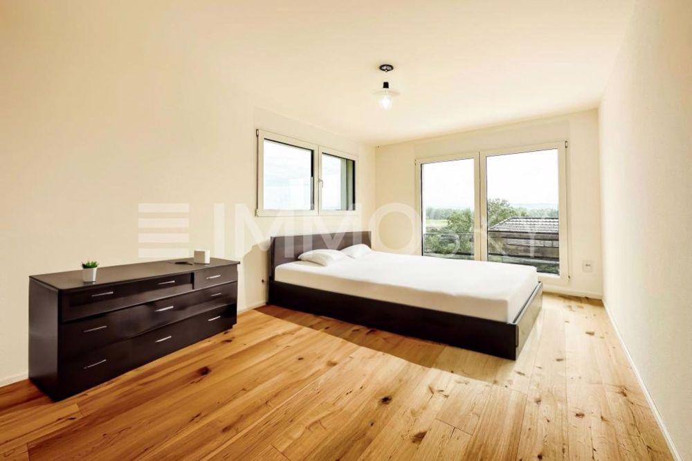Terrassenwohnung | 1585, Salavaux - Chambre parentale donnant accès à la terrasse, meublée avec IA