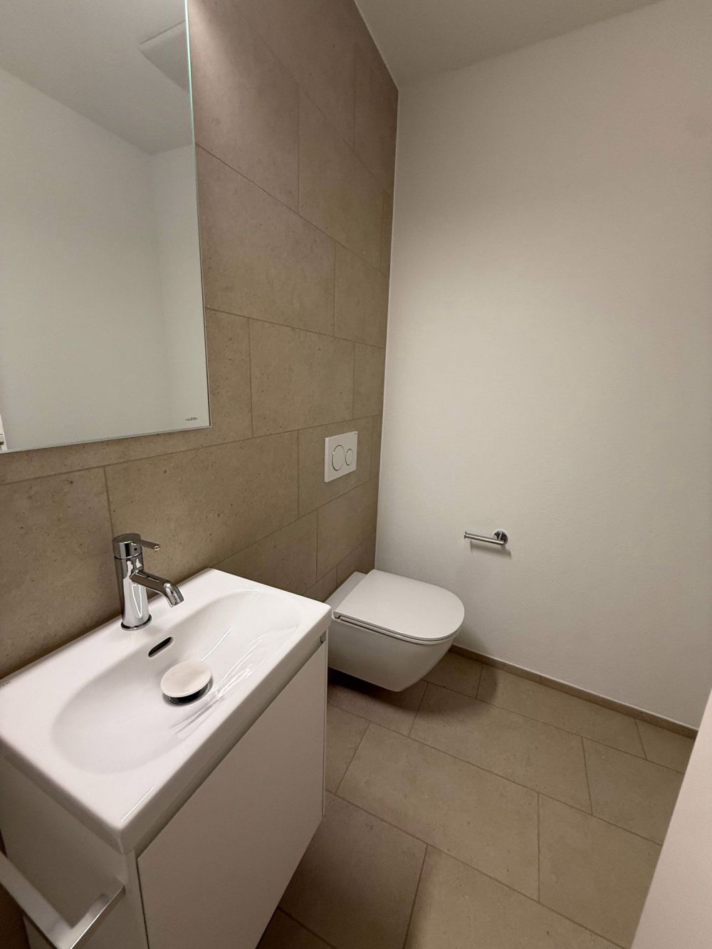 Neugebaute 4.5-Zimmer-Maisonettewohnung in ruhiger Lage in Blauen - Bild 12