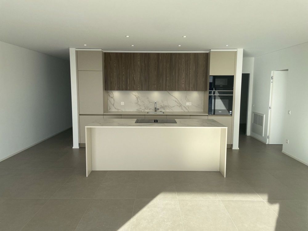 NEUES UND AUSSERGEWÖHNLICHES 3.5-ZIMMER-APARTMENT MIT BEZAUBERNDEN AUSBLICK - Bild 3