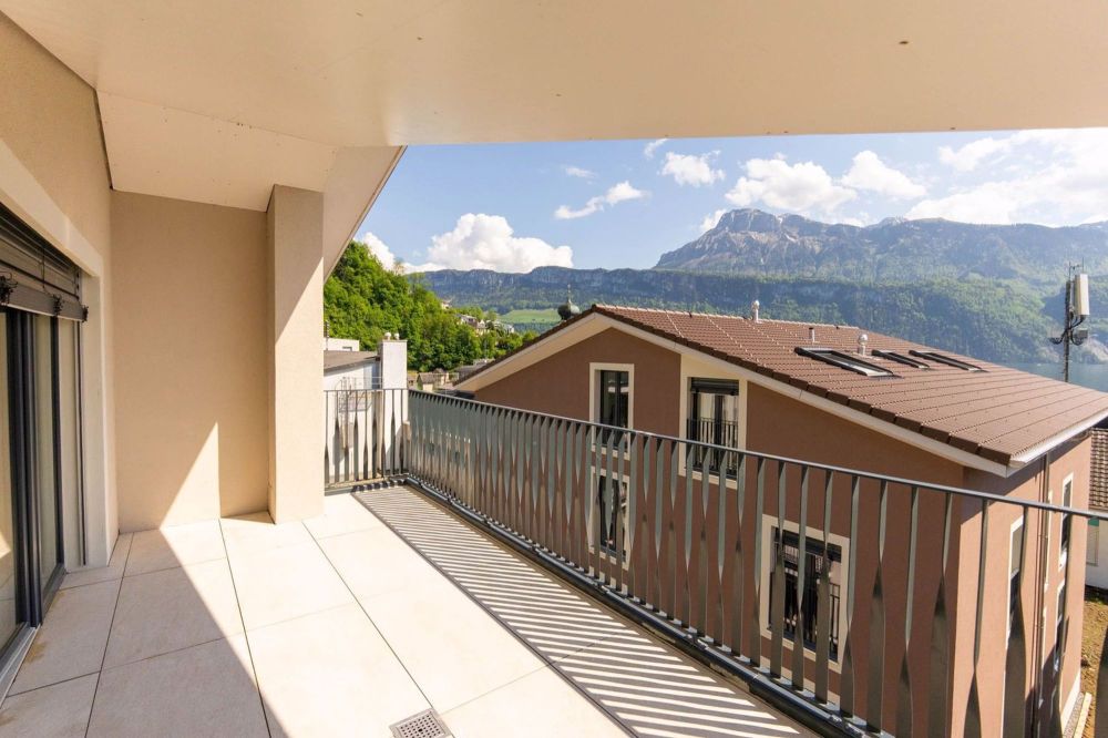 Traumhafte 3.5-Zimmer-Wohnung mit Blick auf den Rigi-Südhang und Smart-Home-Komfort - Bild 3