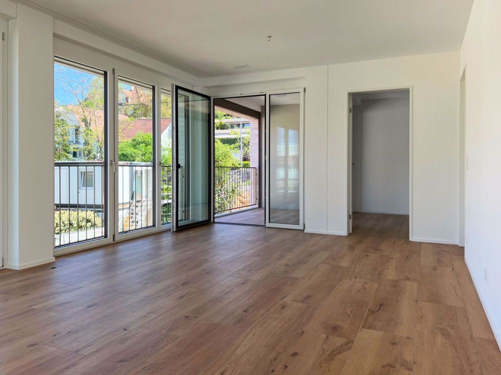 Erstbezug: Hochwertige 2.5-Zimmer-Wohnung mit zwei Loggias & Smart-Home-Komfort - Bild 3