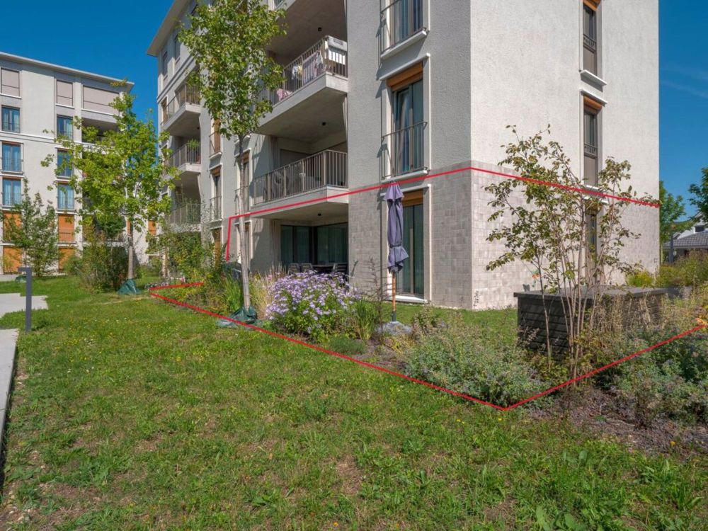 Neuwertige 4.5 Z' Gartenwohnung an zentraler und ruhiger Lage - Bild 1