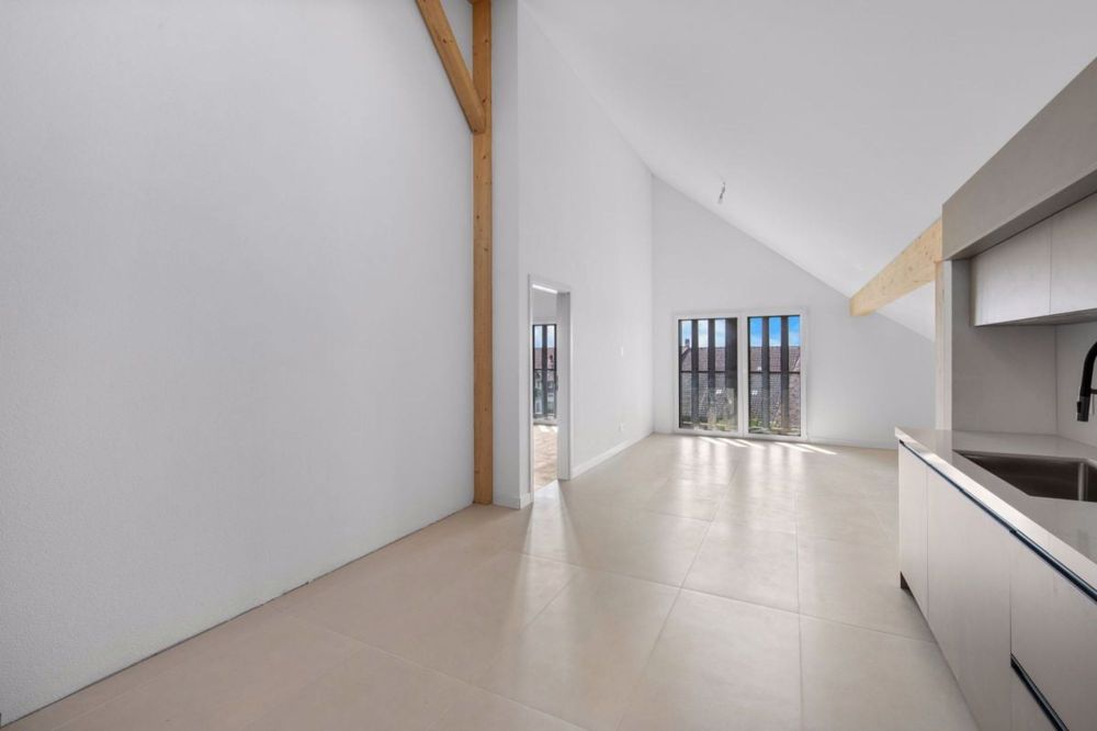 Eleganz von einst und moderner Komfort für diese 4,5-Zimmer-Wohnung in einem denkmalgeschützten Gebäude - Bild 2