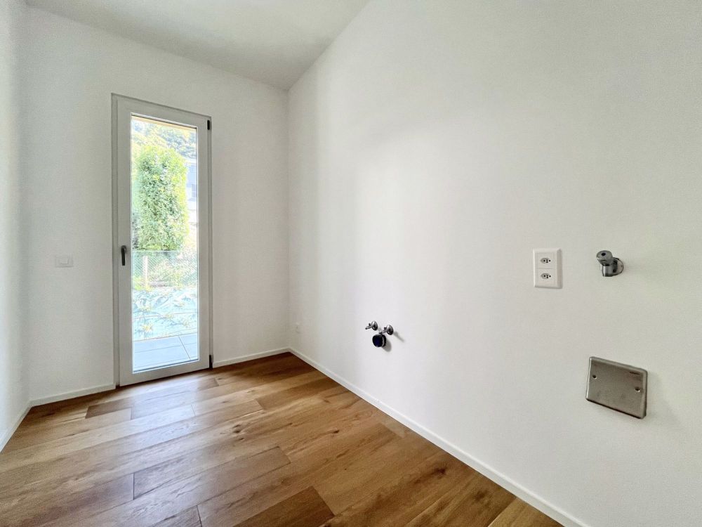 Dachwohnung 4.5 Zimmer mit Terrassen und Seeblick in Brusino Arsizio - Bild 8