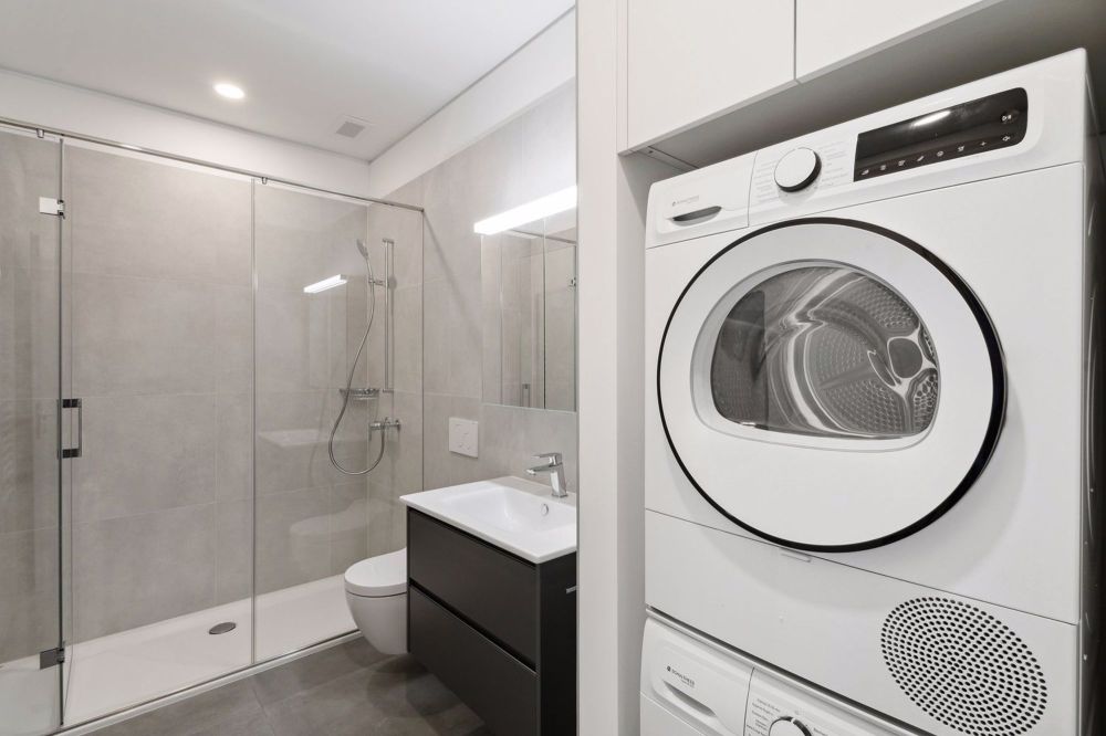 Helles und modernes Einzimmerapartment mit großer Besuchermöglichkeit - Bad