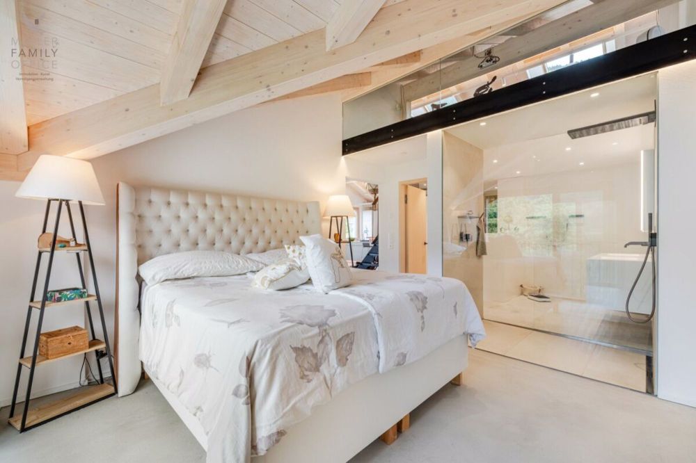 Exklusive 4 1/2 Zimmer-Dachwohnung (Erstwohnung) mit Wohnkomfort auf höchstem Niveau und atemberaubender Aussicht - Bild 8