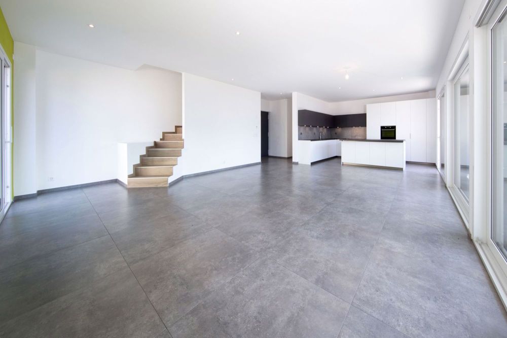 Villa neu erbaut und atemberaubend mit 6,5 Zimmern und Aussicht in Crans-Montana - Bild 3