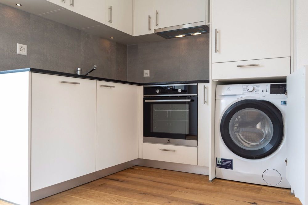 ERSTVERMIETUNG NACH NEUBAU: 2.5-Zimmer-Attikawohnungen mit grossen Terrassen - Bild 7