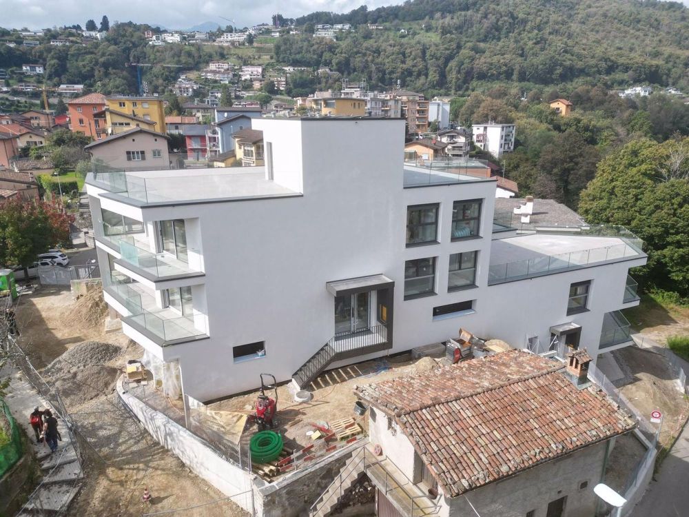 CANOBBIO – DACHGESCHOSS IN RESIDENZ RHOSE, DIE PERFEKTE VERBINDUNG ZWISCHEN NATUR UND KOMFORT - Bild 8