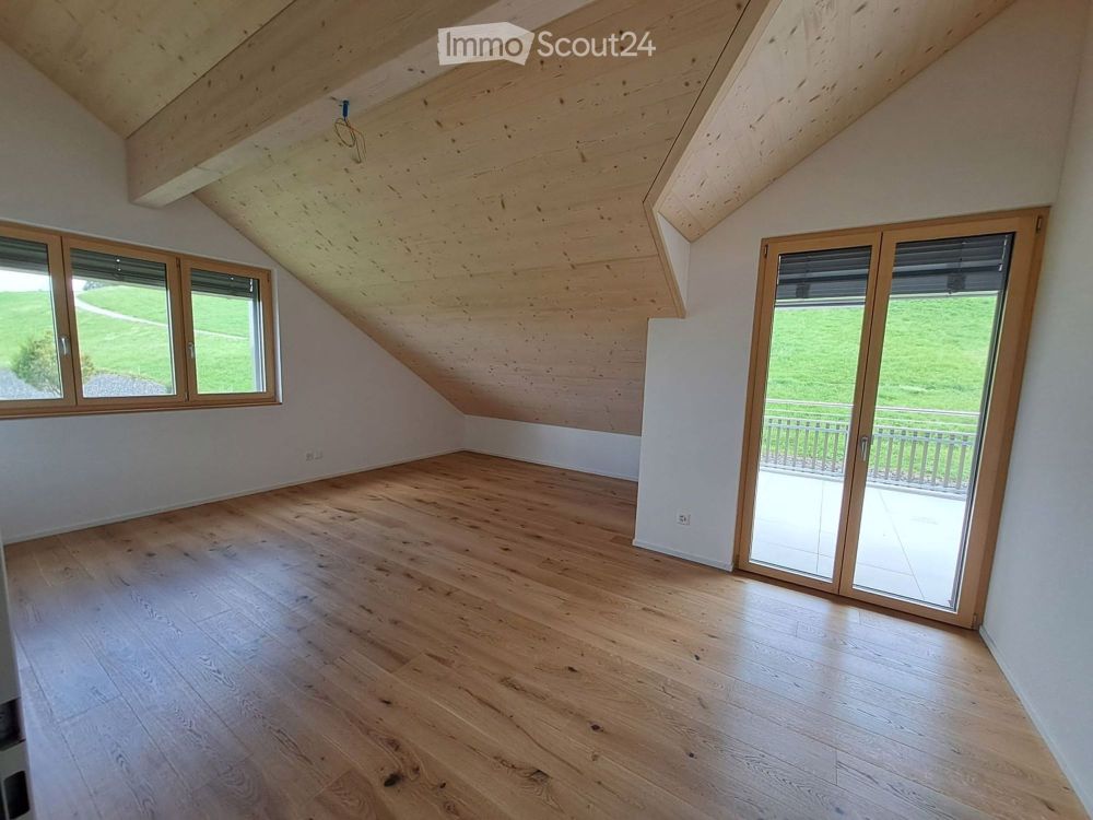 Moderne 5.5-Zimmer-Dachwohnung mit Panoramablick in Schwellbrunn - Bild 4