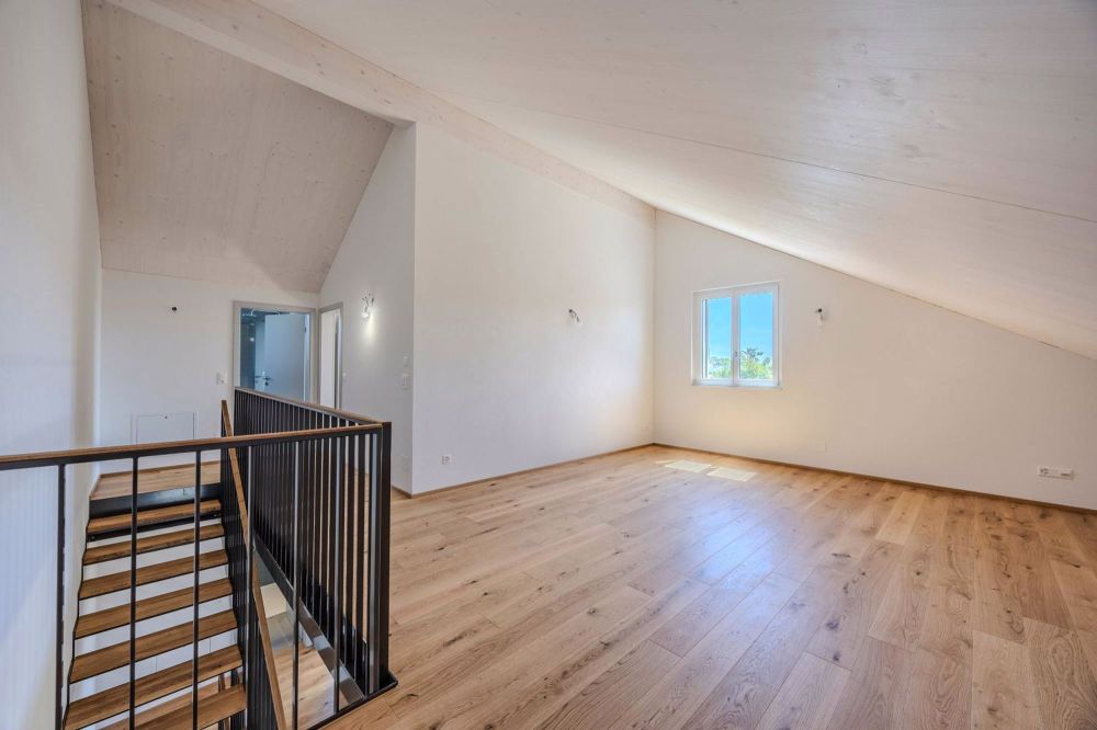 neues 6 - 7.5-Zi.-Einfamilienhaus an begehrter Lage - ausgebautes Dachzimmer mit....