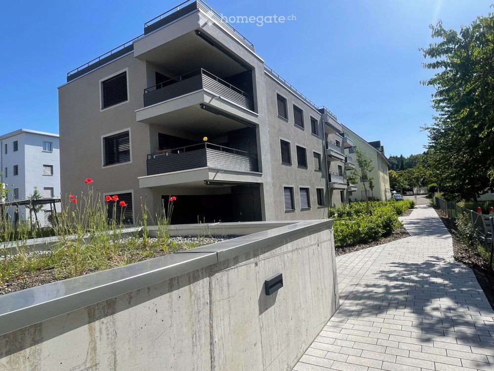 Hochwertige 2.5 Neubauzimmerwohnung wartet auf Sie! - Bild 2