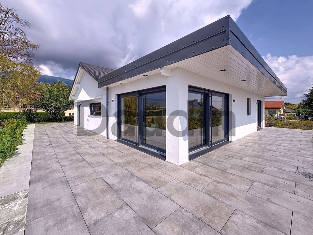 Villa mit freier Sicht auf den Genfersee - Bild 1