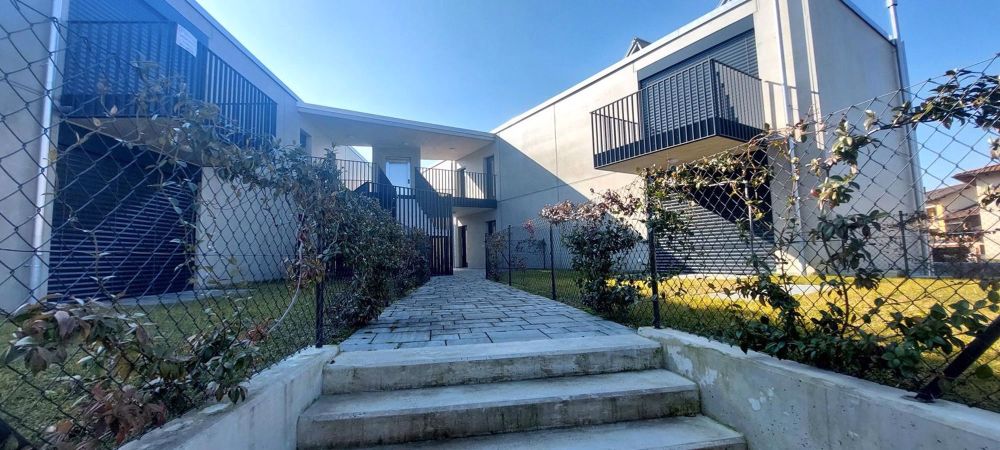 Mendrisio-Genestrerio: Appartamento al piano terra con giardino privato: Comfort e Sostenibilità - 20240219_113909
