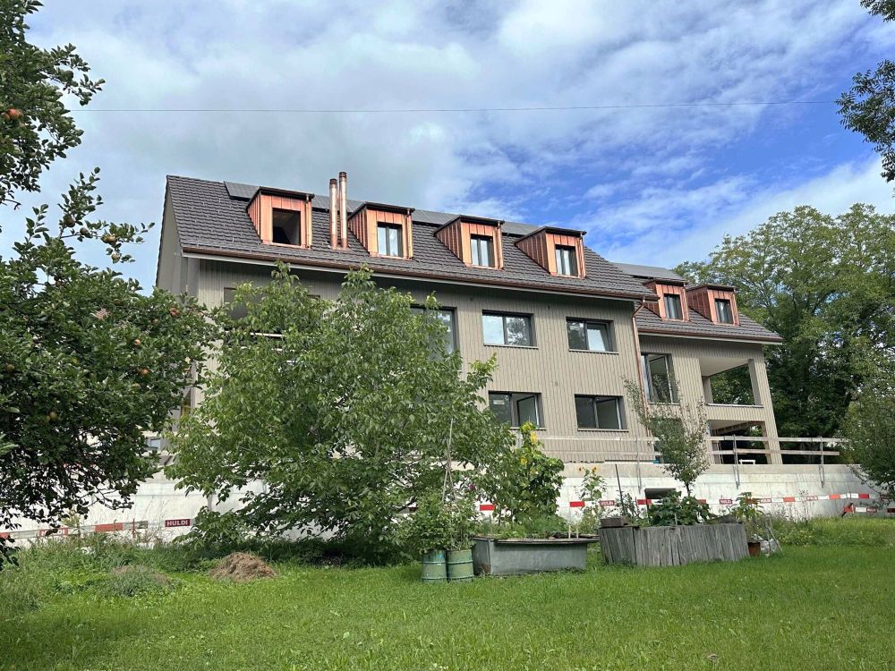 Moderne Wohnung mit grossen Zimmer und offenen Wohn- & Essbereich - Bild 1