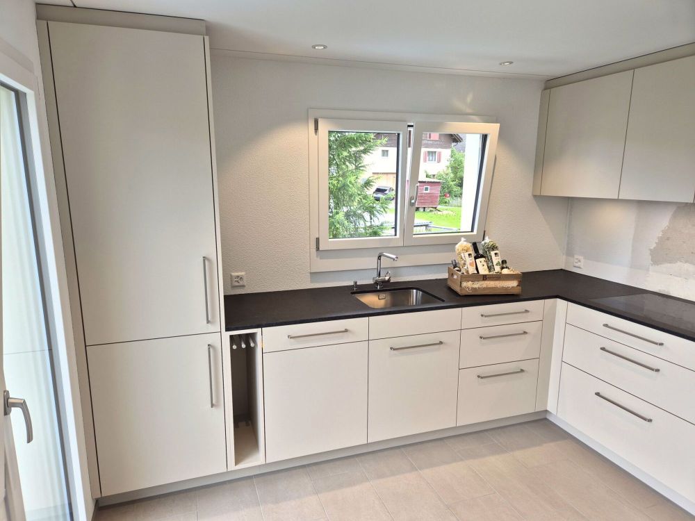 Frisch sanierte 4.5-Zimmerwohnung mit grosser Terrasse an sonniger Aussichtslage - Bild 4