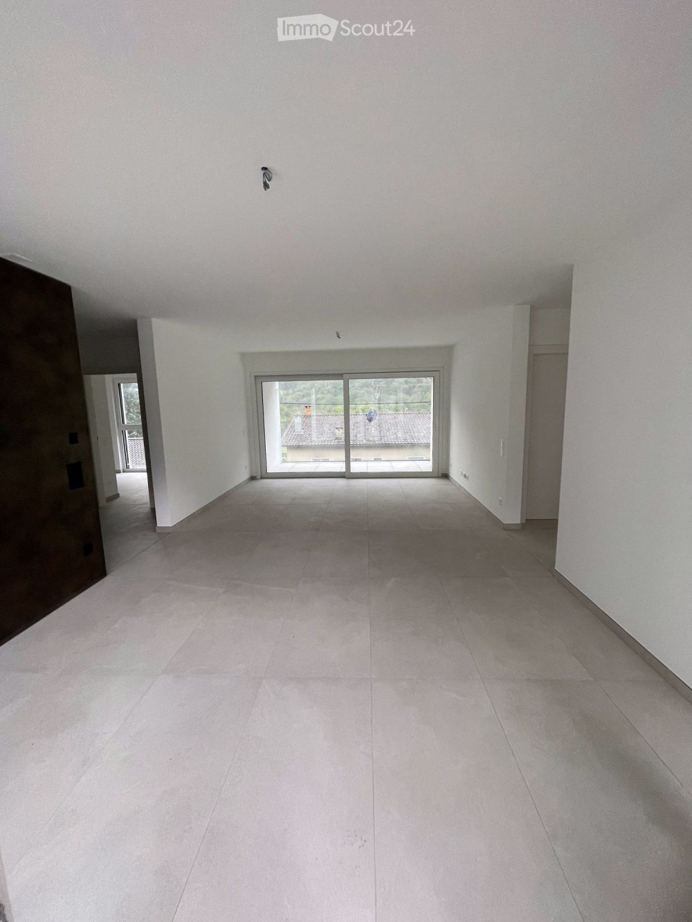 Verkaufen modernes 4.5-Zimmer-Apartment mit Panoramablick in Avegno - Bild 3