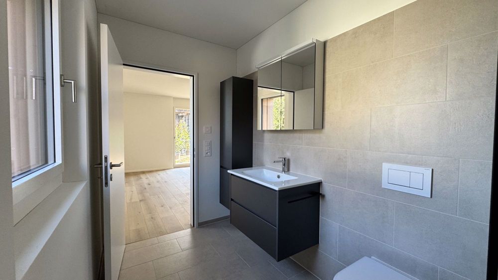 Wohnung mit riesiger Terrasse - Hochwertig ausgebaut und bezugsbereit - Bild 13
