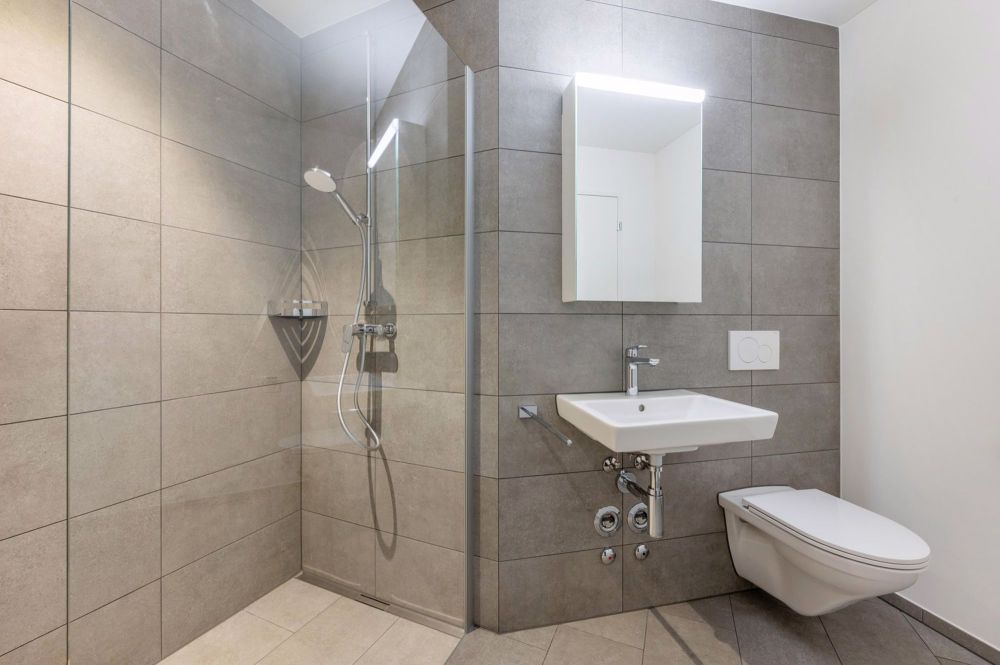 Letzte 4.5-Zimmer-Eigentumswohnung "Stöcklimatt" Frick - Badezimmer