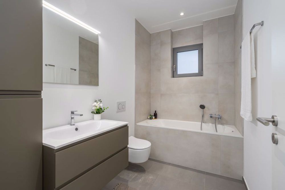 Exklusives Dachgeschoss mit Terrasse und offener Aussicht - Bild 10