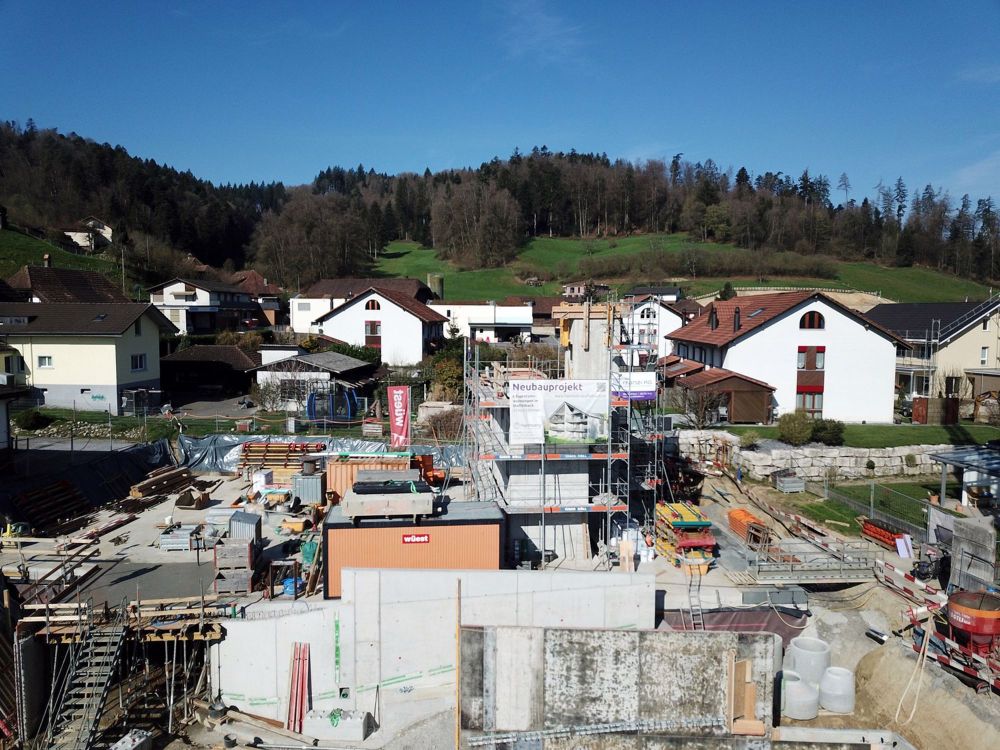 Neubau - 4.5-Zimmer-Wohnung ruhige Lage in Staffelbach - Bild 1