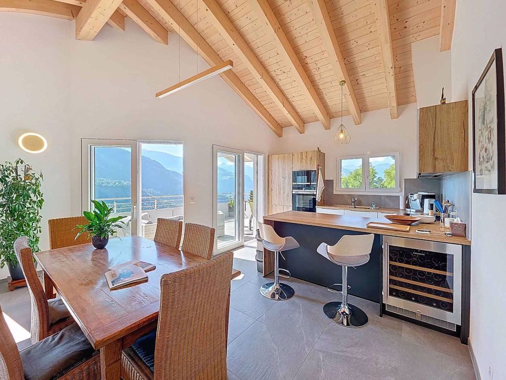 Dachgeschoss-Wohnung mit 4.5 Zimmern und Panoramablick auf die Walliser Alpen - Bild 5