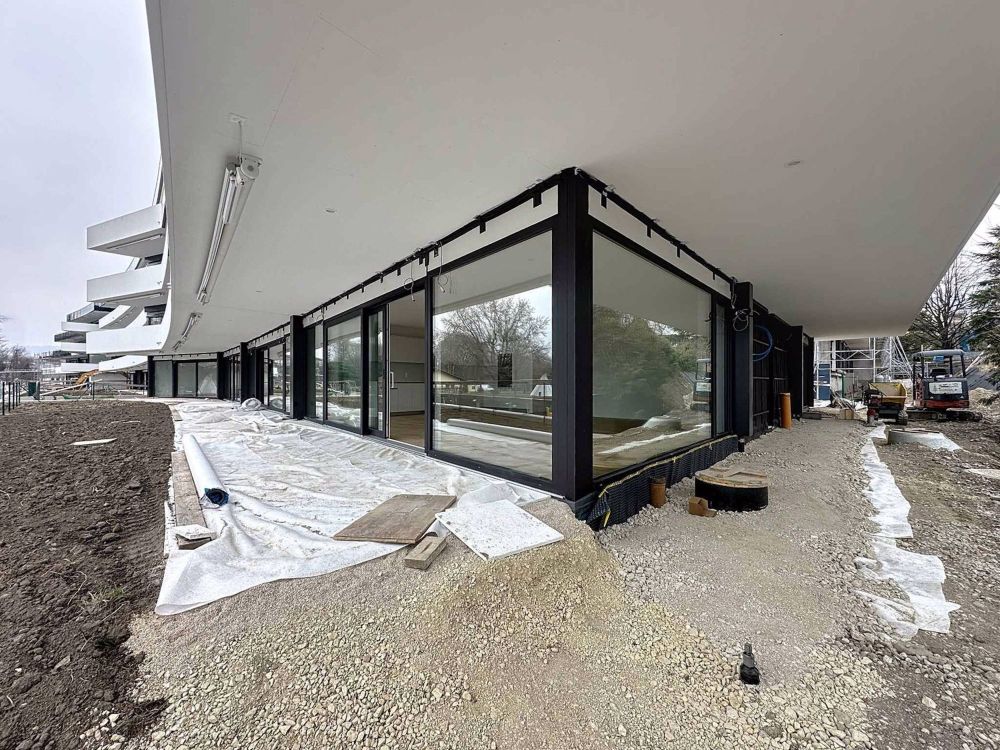 Exceptionnel 5.5 pièces au rez-de-chausée avec terrasse et jardin privatif vue lac - Bild 4