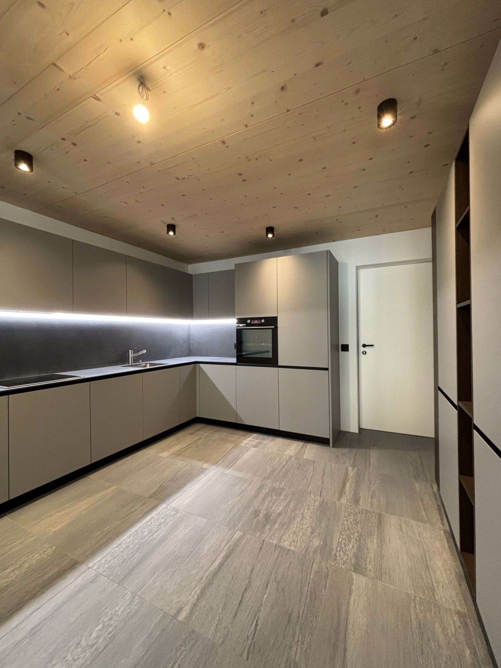 Residenza LEAA, appartamenti a reddito a Cama GR - Bild 9