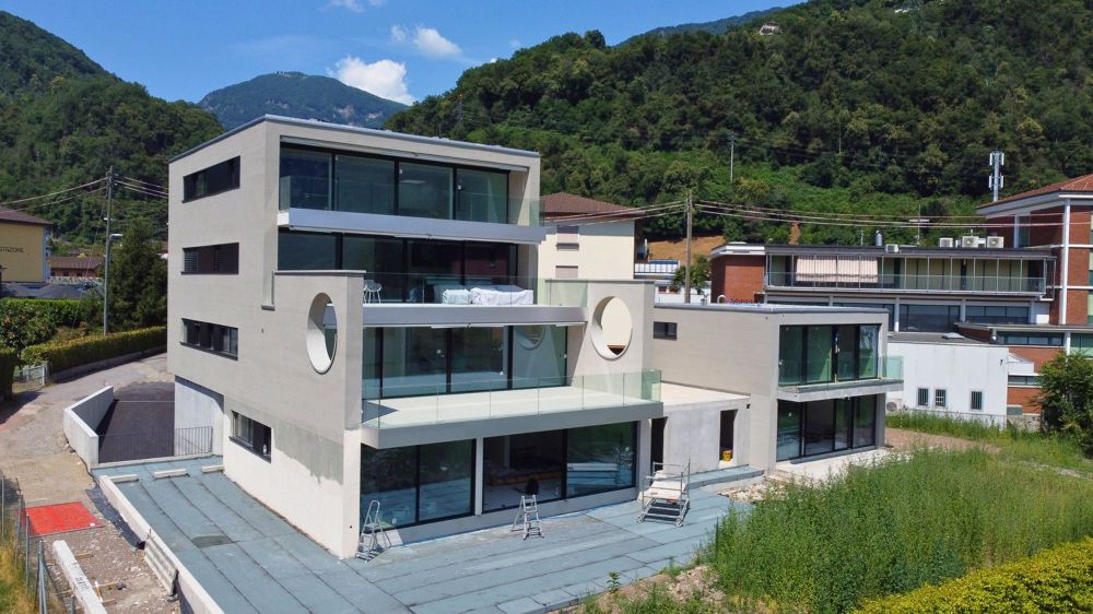 Maisonette su più livelli con ampio giardino in residenza di pregio - Bild 1
