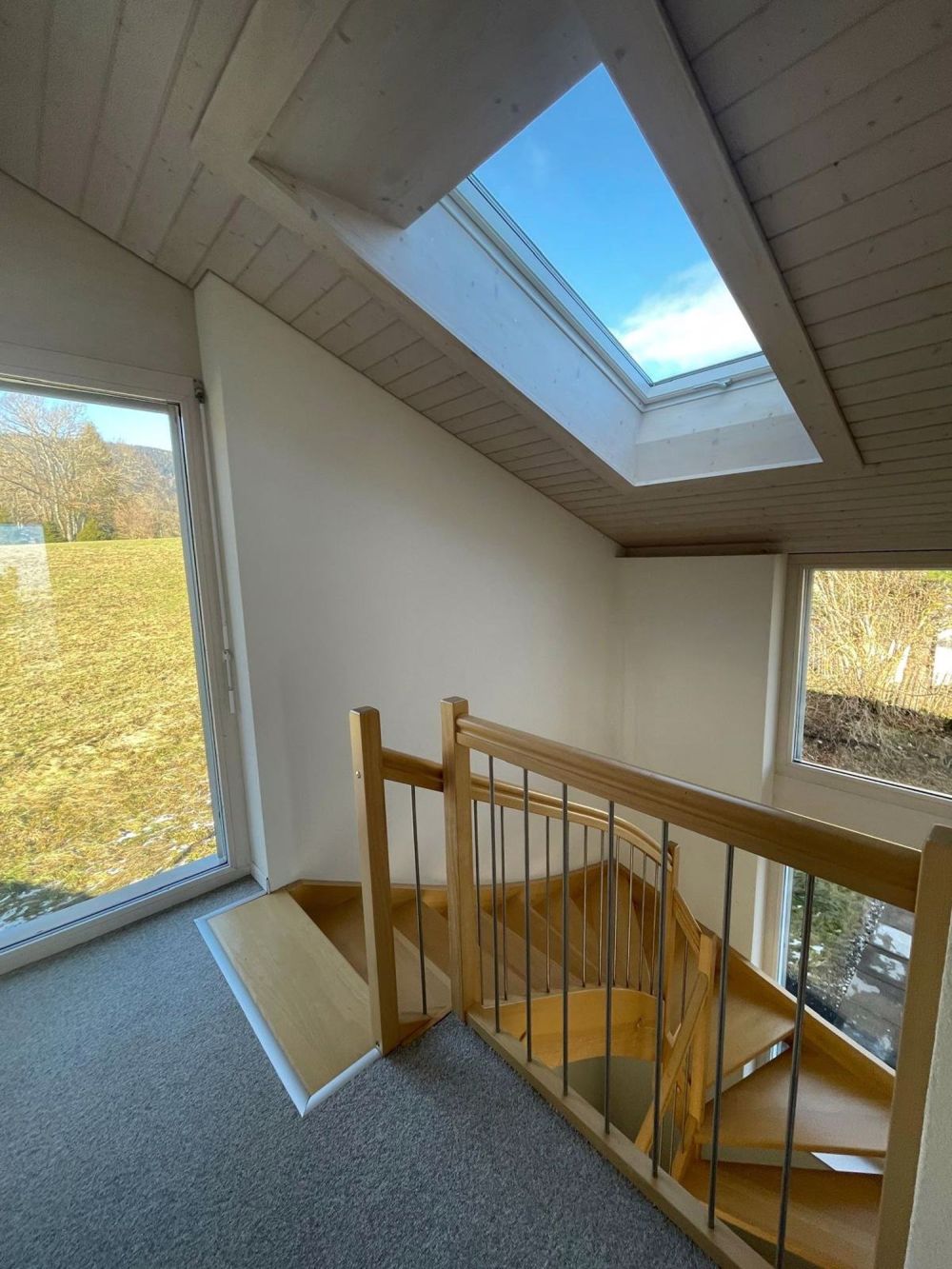 2073 Enges/NE Spacieuse et magnifique villa avec vue et garage double - Bild 11