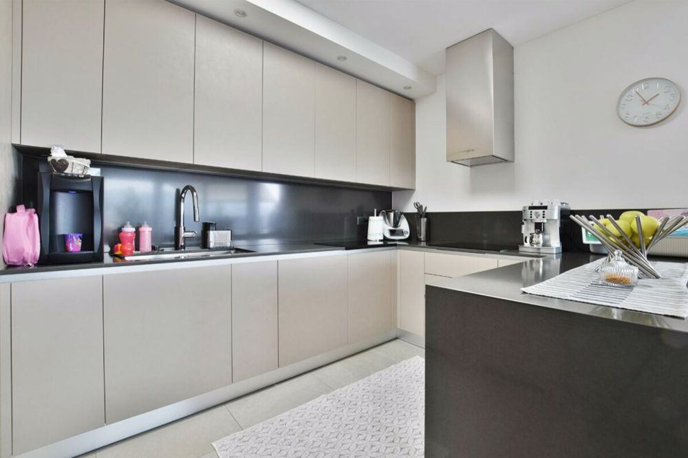 Luminoso attico con grande terrazza - Bild 12