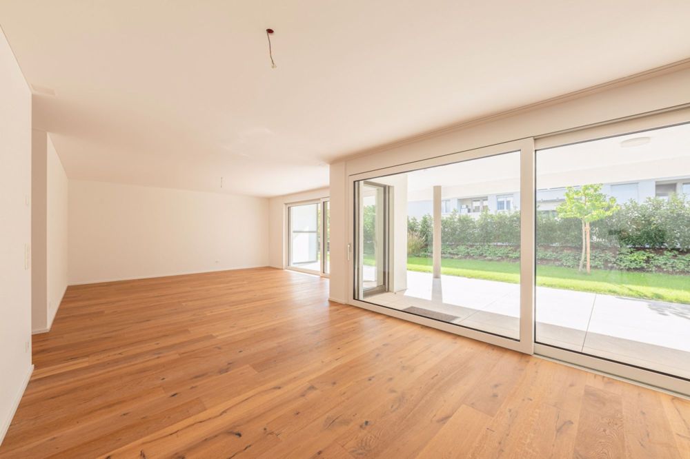 Exklusive Neubauwohnung mit grossem Garten und hochwertigem Ausbau - Bild 2