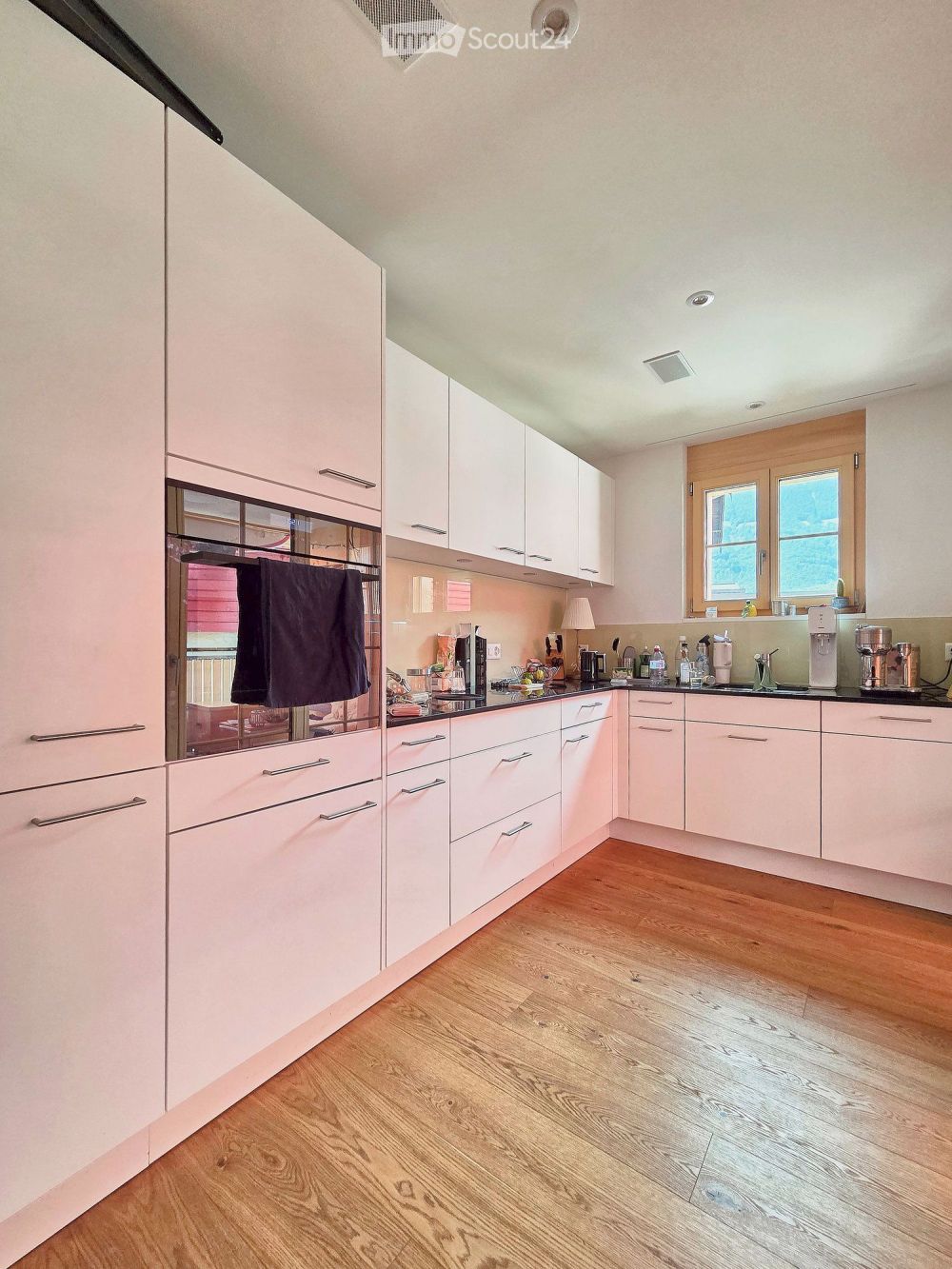 Neubauwohnung in totalsaniertem Bijou - Bild 6