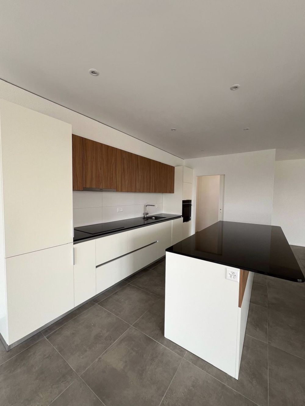 Prächtige 4,5-Zimmer-Wohnung mit großer Terrasse und Aussicht - Bild 5