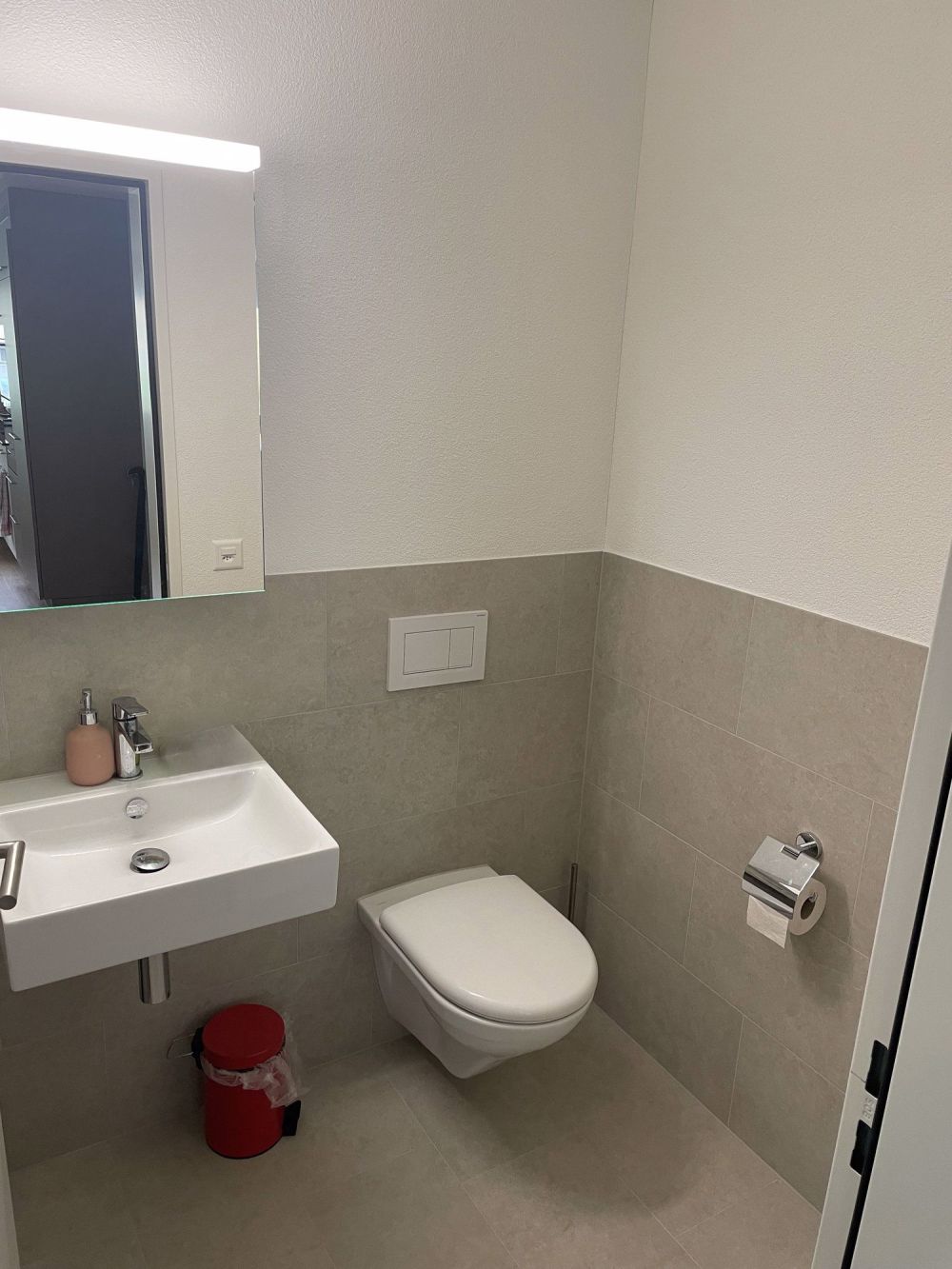 Grosse, helle 3.5-Zimmer-Wohnung an beliebter, naturnaher Lage mit 2 Balkone - Bild 9