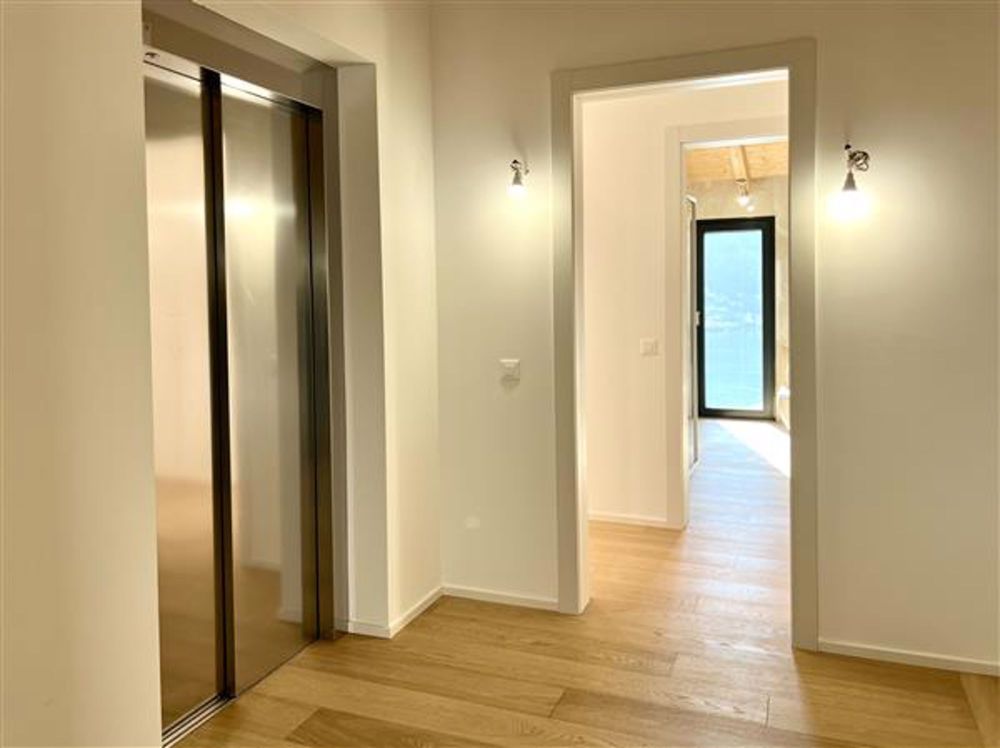 Vico Morcote: Villa mit 8.5 Zimmern - Ingresso