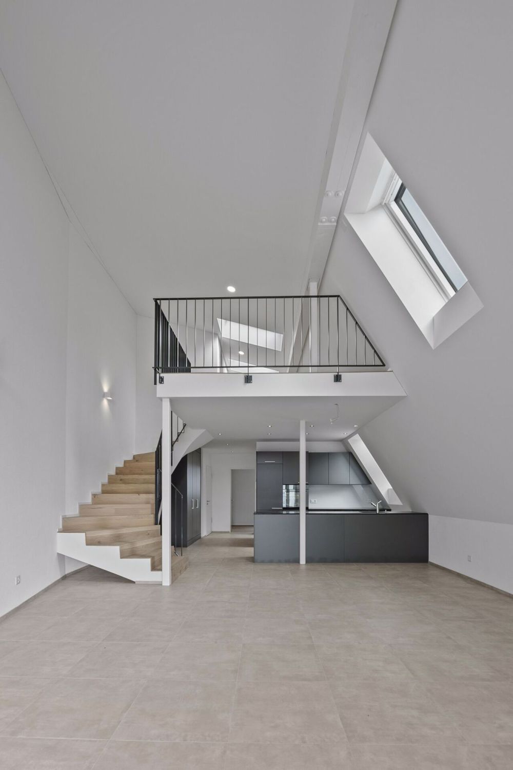 ERSTBEZUG - moderne Attika-Wohnung an zentraler Lage - Bild 2