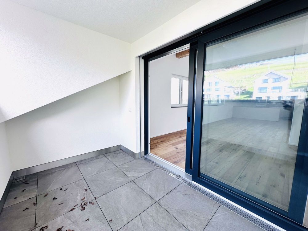 Einzigartige Gelegenheit: Stilvolle 4.5-Zimmer-Dachgeschosswohnung in Heiden AR - Loggia