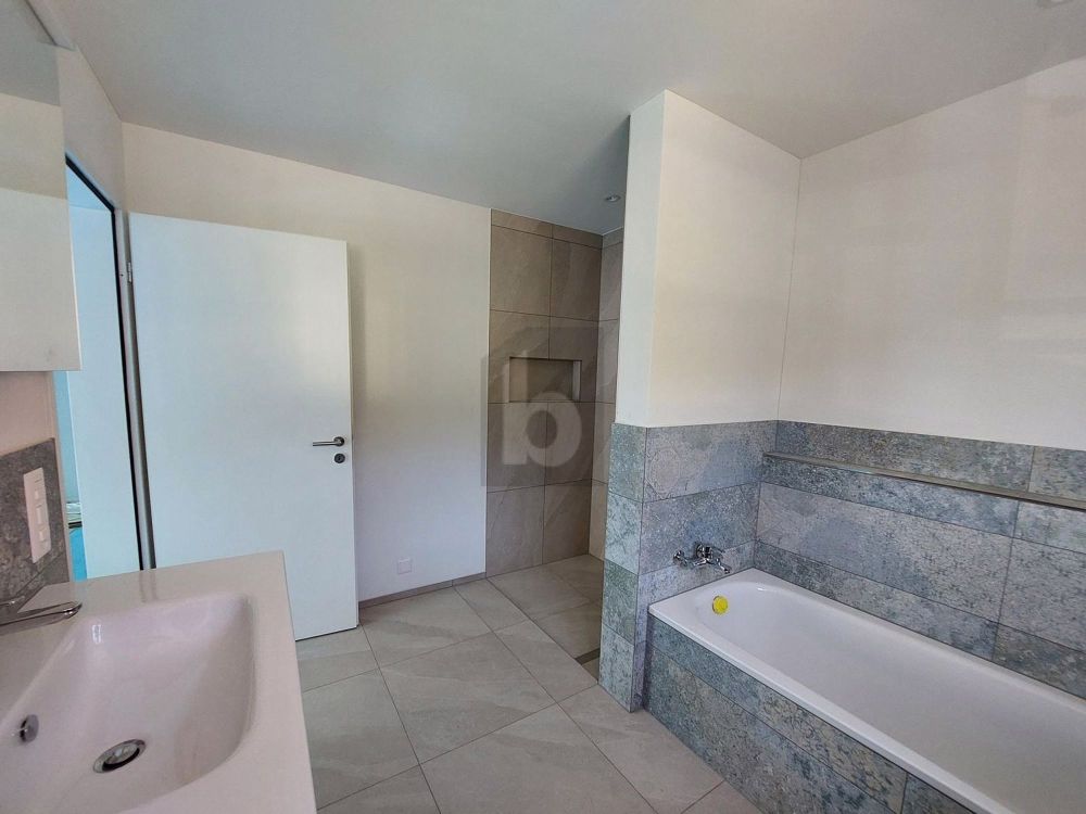GROßZÜGIGE, HELLE, MODERNE NEUBAUWOHNUNG - Bild 5