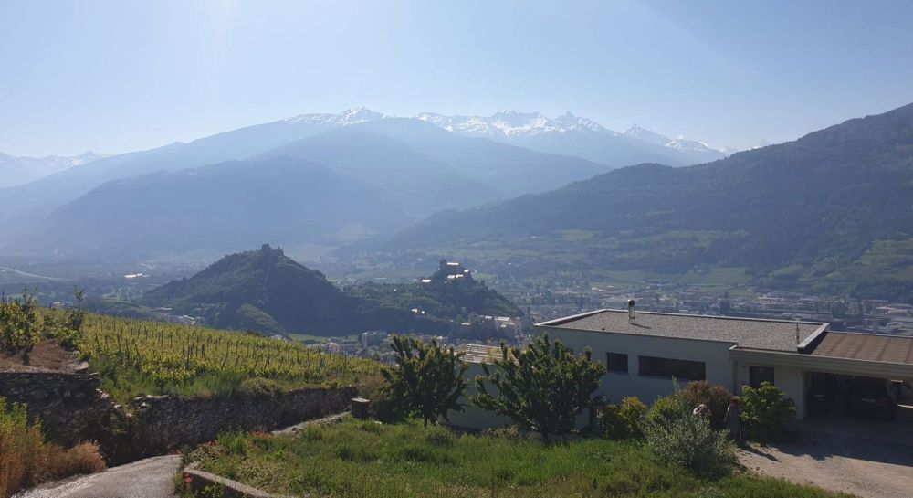 4.5 pièces de standing- vue splendide sur les châteaux - Bild 3