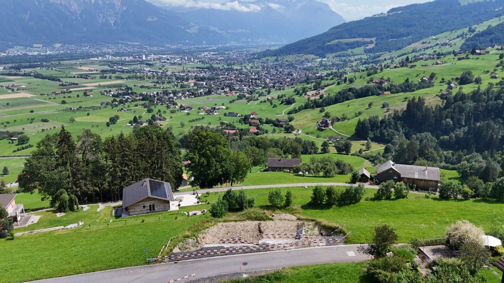 GROSSZÜGIGES EINFAMILIENHAUS MIT UNVERBAUBARER WEITSICHT - Bild 12